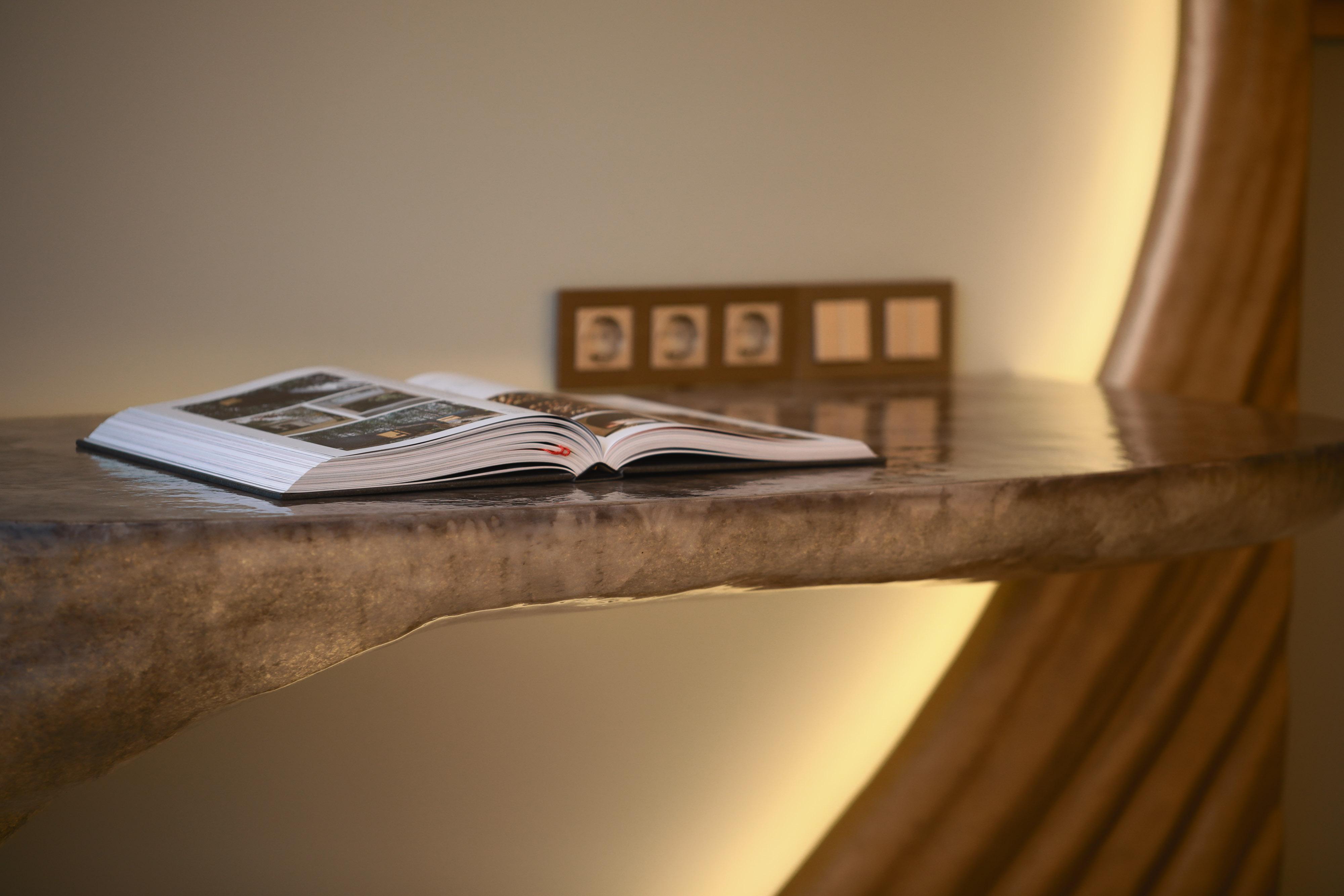 Vila Foz Hotel & Spa - Member Of Design Hotels Porto Kültér fotó A book on a table
