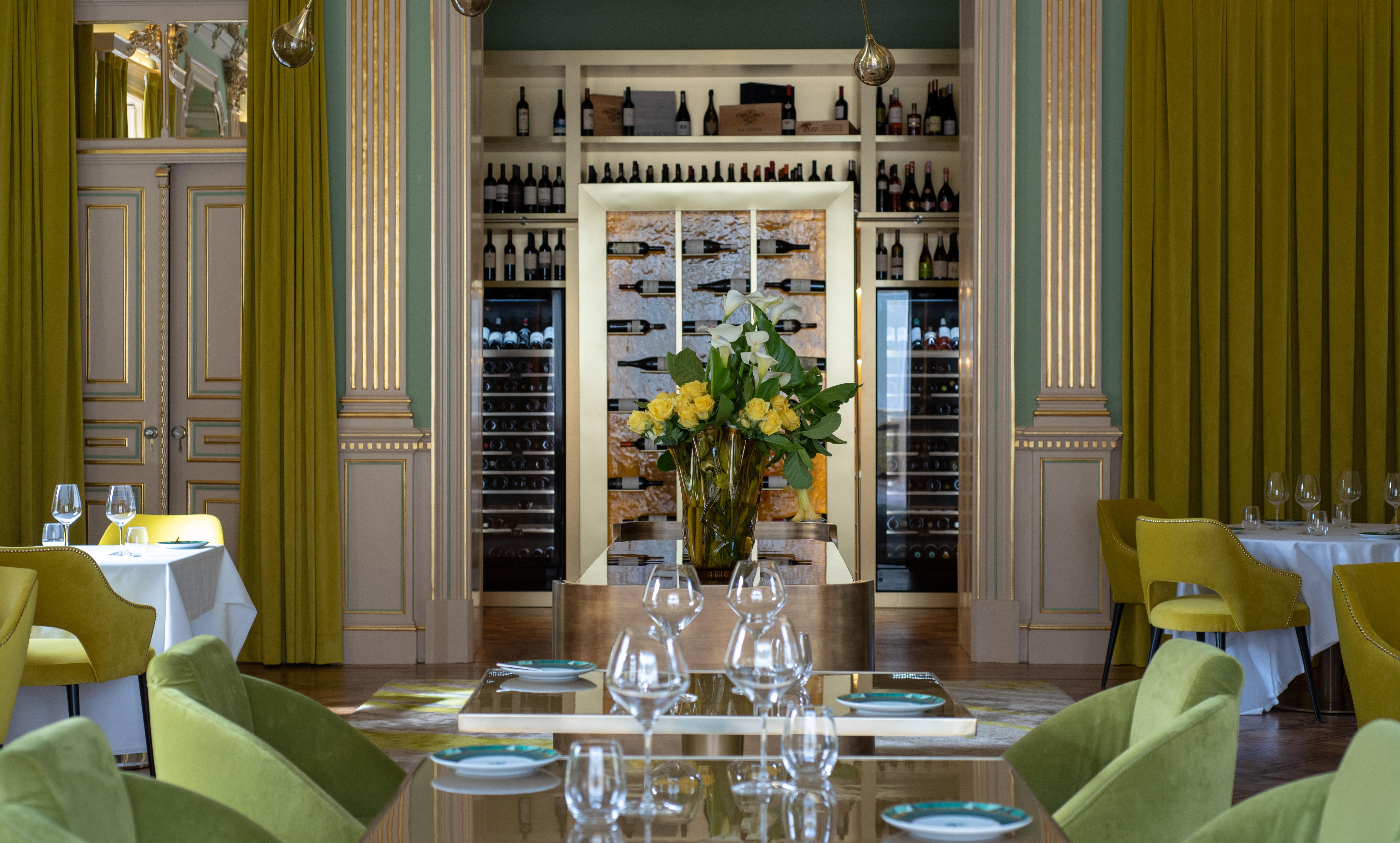 Vila Foz Hotel & Spa - Member Of Design Hotels Porto Kültér fotó Restaurant "La Table d'Or"