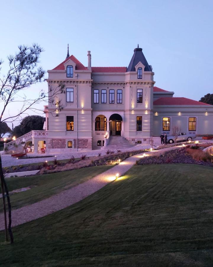 Vila Foz Hotel & Spa - Member Of Design Hotels Porto Kültér fotó The main building of the university
